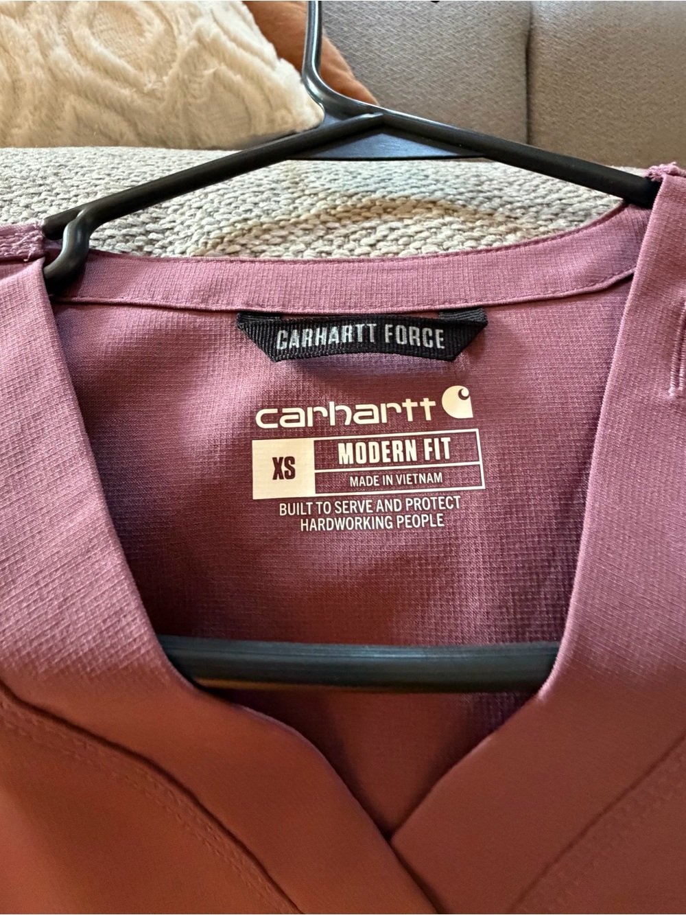 Carhartt Women's Mauve V-Neck Scrub Top - Rosewood Tone - Picture 4 of 6